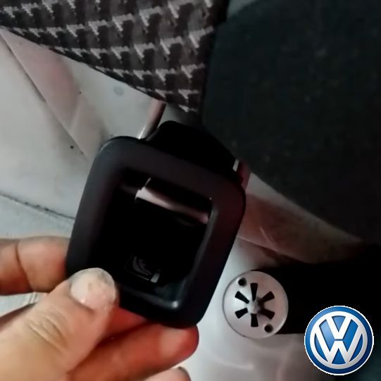 Passat b8 arka koltuk sokumu nasil olur